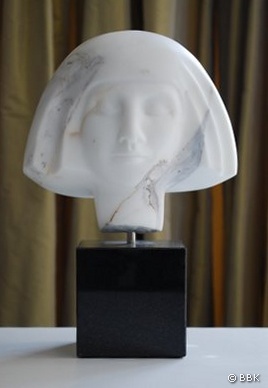 beeldhouwwerk_meisjesportretje.JPG - meisjesportretje, marmer statuario, 20 cm